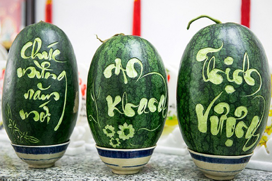 Khắc chữ hoa quả theo yêu cầu
