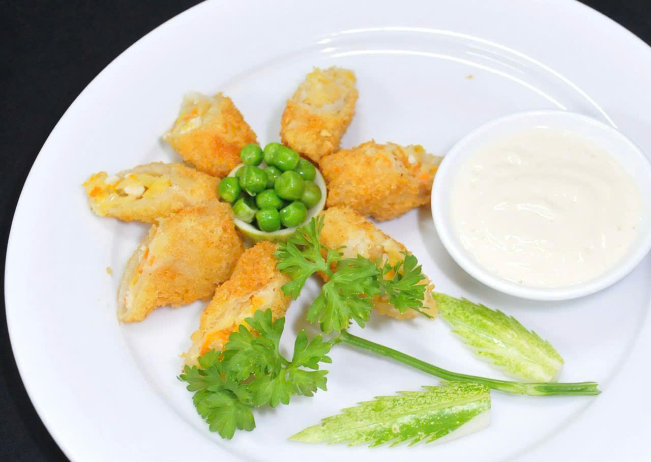 Nem hải sản chay Mon'skitchen (8936196940467)